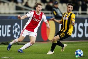 Frenkie de Jong pourrait prendre la direction du PSG l'été prochain.