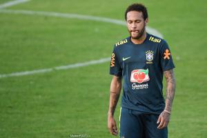 Neymar est accusé de viol.