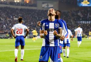 Deux nouveaux clubs craquent pour Alex Telels