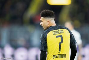 L'ailier anglais serait une piste crédible pour remplacer Mbappé, en cas de départ