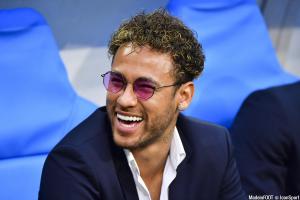 Neymar Jr aide ses employés