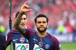 Le latéral brésilien pourrait quitter le PSG