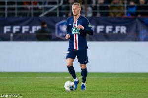 Mitchel Bakker, le défenseur latéral gauche du PSG.