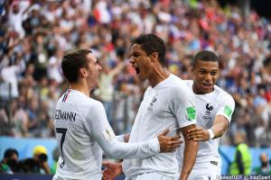 Varane et Mbappé seront-ils coéquipiers en club à l'avenir ?