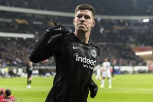 Le PSG discute avec l'entourage de Luka Jovic.