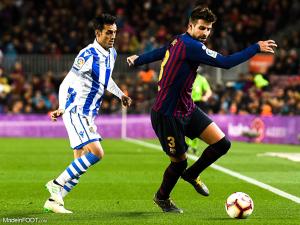 Piqué touché au genou