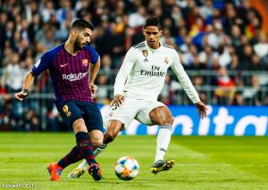 Raphaël Varane courtisé par le PSG ?