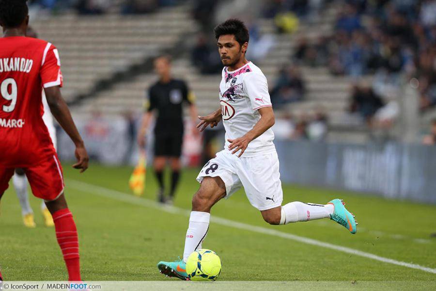 Benoit Trémoulinas est flatté par l'intérêt du PSG.