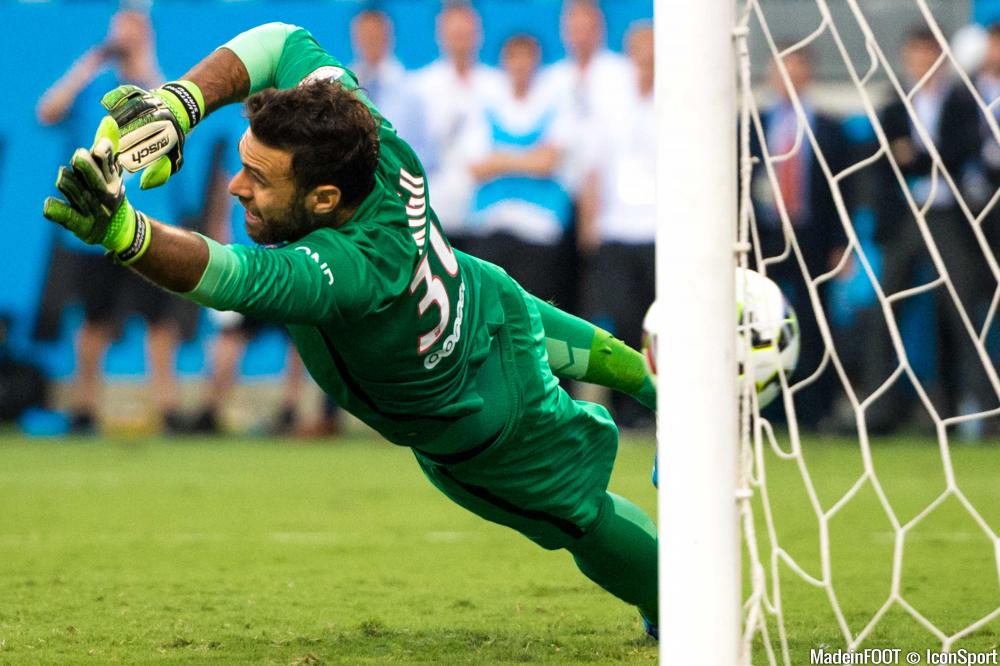 Sirigu acceptera-t-il d'être en concurrence avec Douchez ?