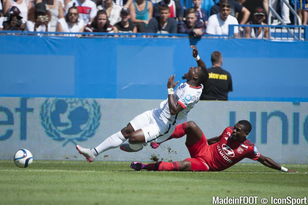 Samedi, Serge Aurier a donné du fil à retordre à la défense lyonnaise