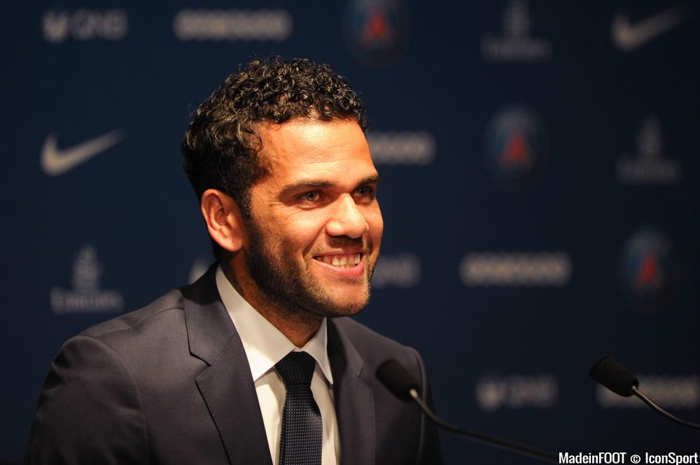 Dani Alves bientôt propriétaire d'un club au Portugal ?
