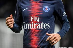 Le PSg pourrait jouer en rouge à l'extérieur la saison prochaine.