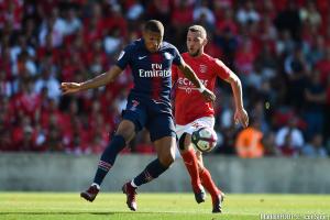 L'album photo du match entre le Nîmes Olympique et le PSG.