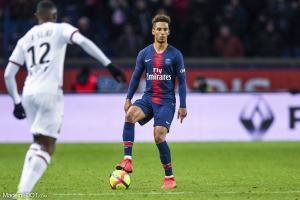 Kehrer avec le maillot du PSG