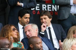 Nasser Al-Khelaïfi avec Leonardo lors d'un match du PSG.