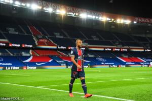 Rafinha, milieu de terrain du Paris Saint-Germain