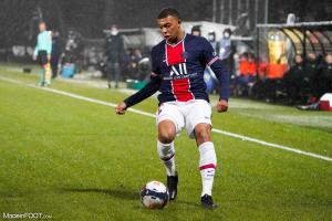 Le geste d'humeur de Mbappé fait parler
