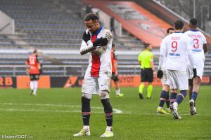 Neymar célébrant son but face à Lorient