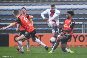 L'album photo du match entre le FC Lorient et le Paris Saint-Germain.