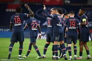 Les joueurs strasbourgeois célébrant un but