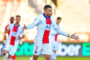 Kylian Mbappé réagit après son doublé face au Bayern