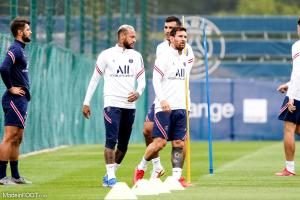 Groupe parisien à l'entrainement