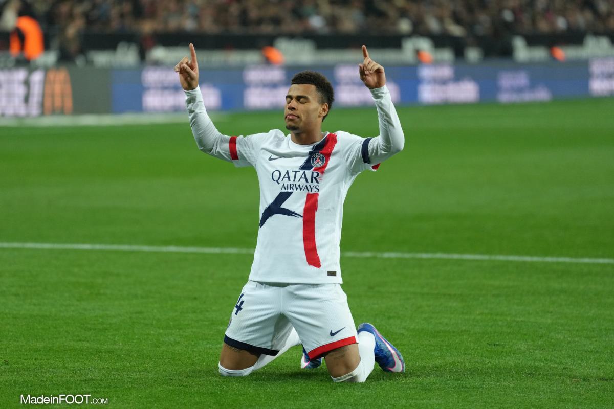 Troph es UNFP D sir Dou Met En Avant Le Collectif Apr s Son Titre 