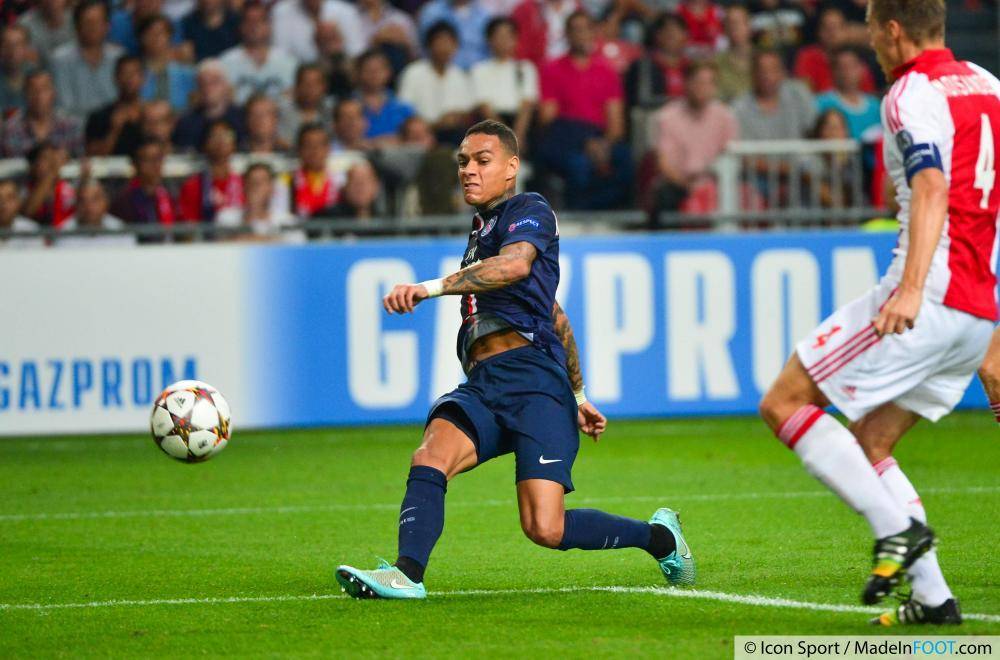 Van der Wiel et le Paris Saint-Germain ont réalisé leur meilleur performance de la saison