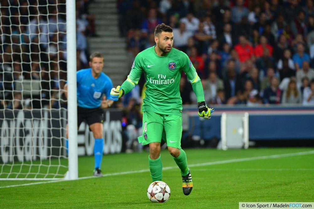 Salvatore Sirigu est lié jusqu'en 2018 au PSG