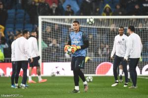 Areola signe à West Ham