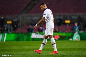Mbappé avec le maillot du PSG