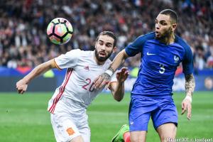 Layvin Kurzawa a ressenti une gêne au genou, ce lundi à l'entraînement.