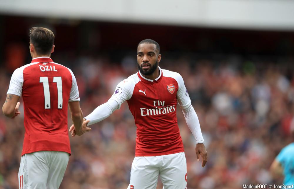 Alexandre Lacazette ne voulait pas quitter Lyon pour rester en France.